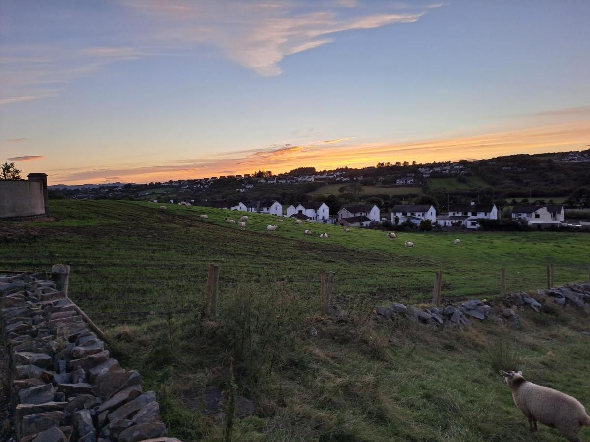 Red Gate Cottage Buncrana Exterior photo